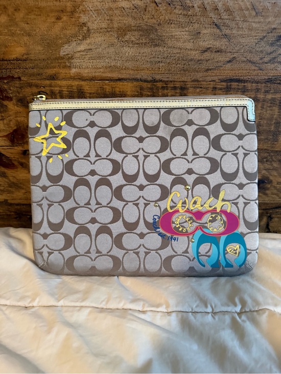 Coach Accessories - Coach  Daisy Poppy Signature Khaki Tablet
